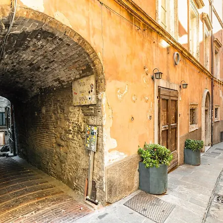 Historic Perugia Apartment With Rooftop Views Extérieur photo