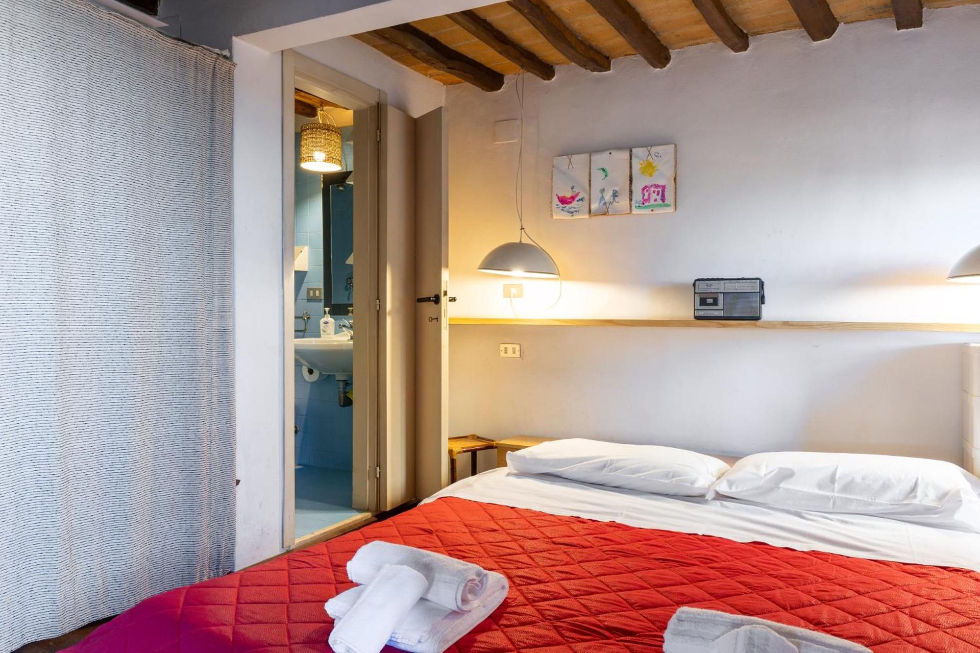 Historic With Rooftop Views Appartamento *