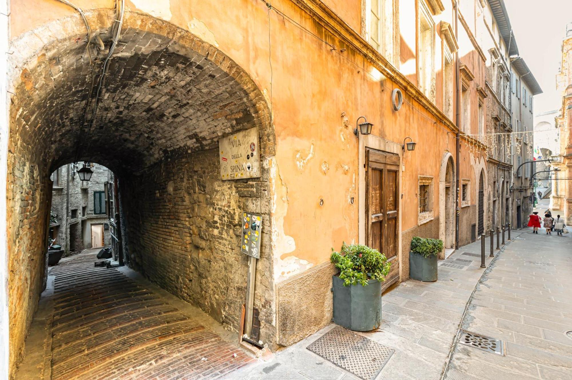 Historic With Rooftop Views Perugia