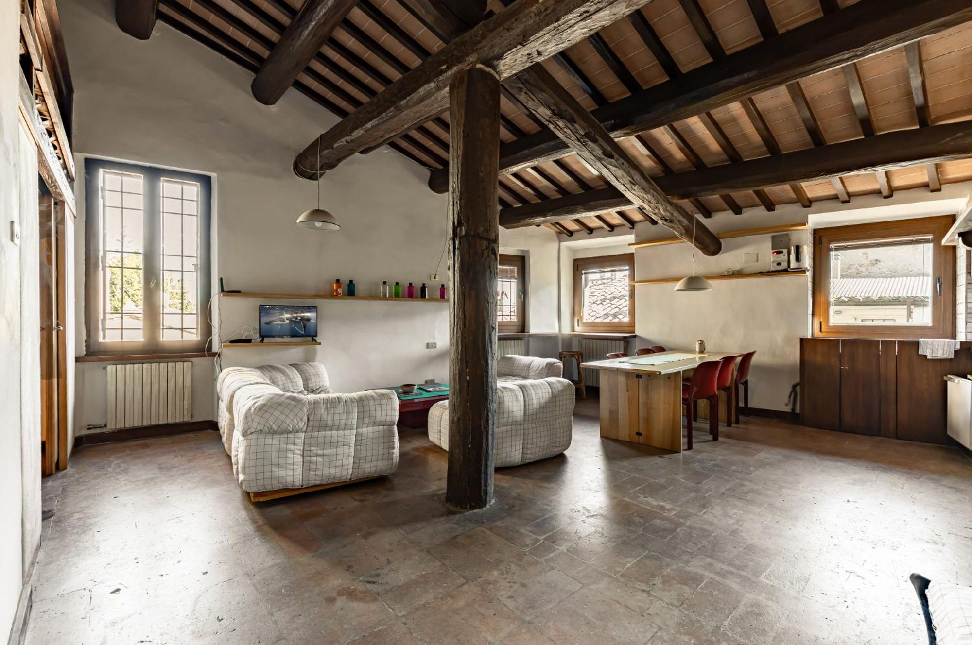 Historic With Rooftop Views Appartamento Perugia