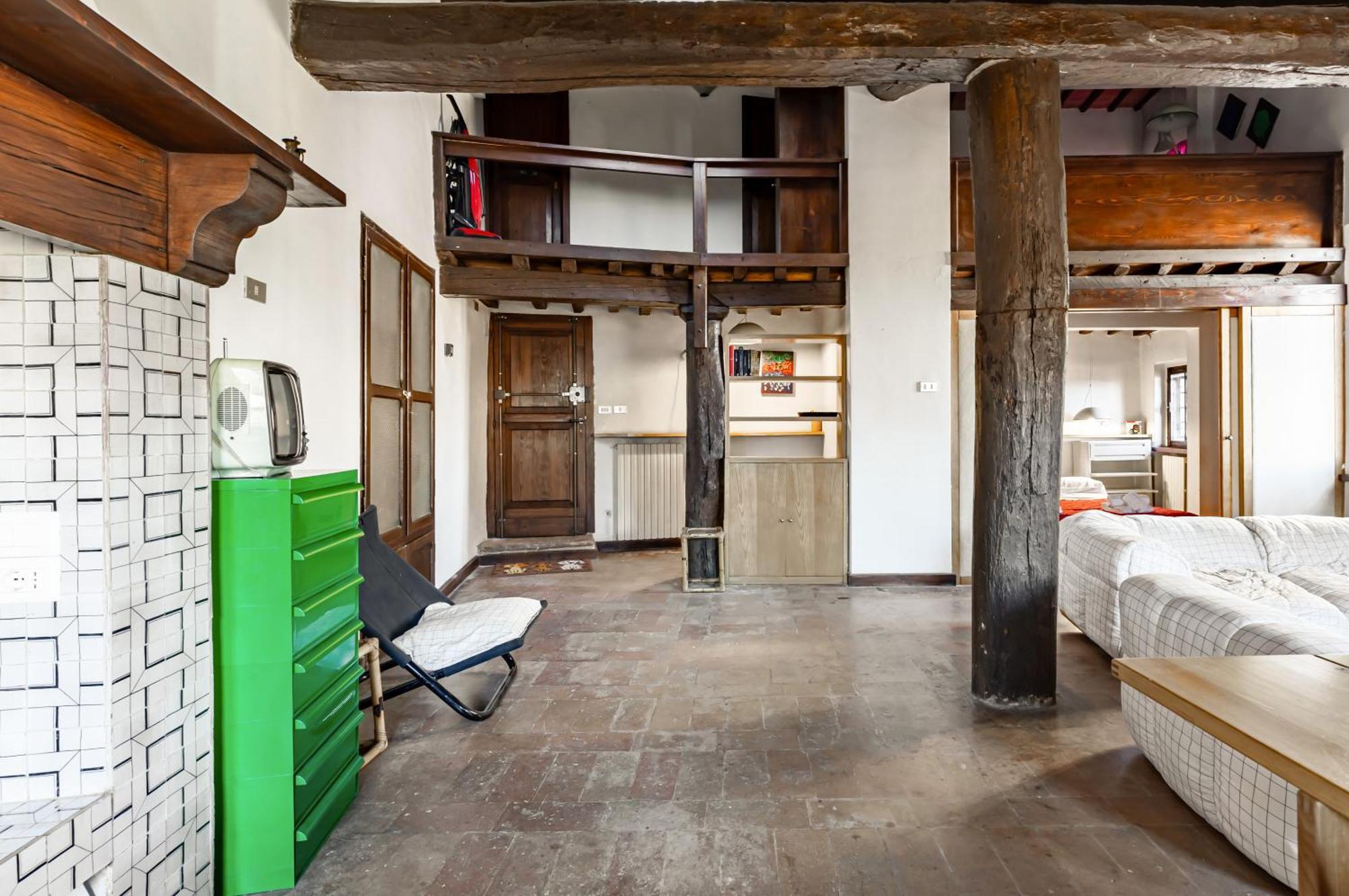 Historic With Rooftop Views Apartment *